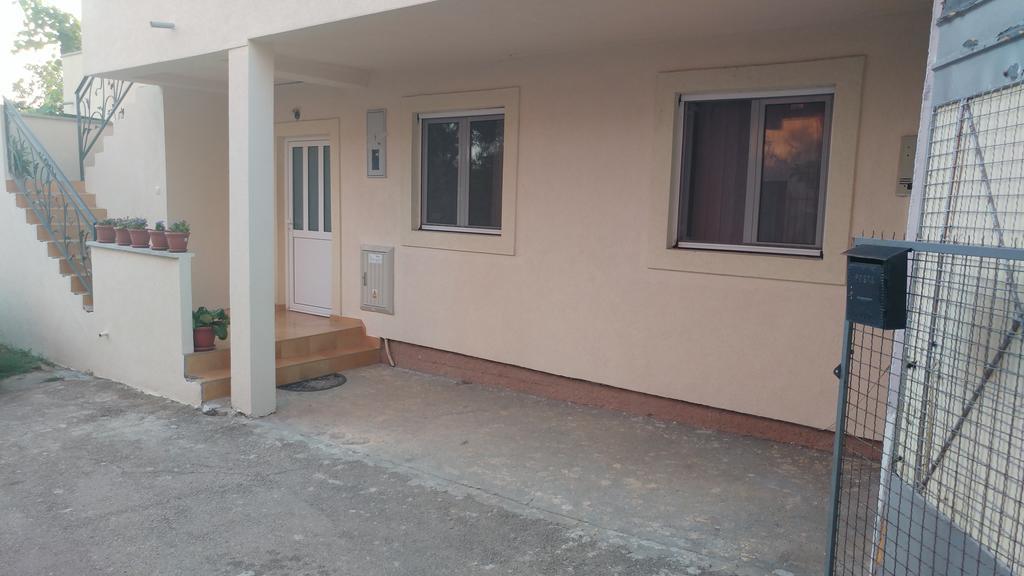 Apartman Any Бар Екстериор снимка