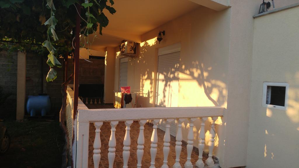 Apartman Any Бар Екстериор снимка